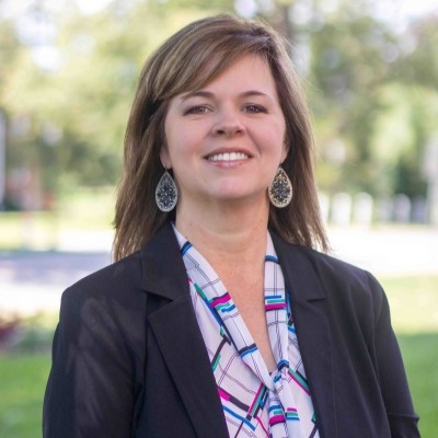 Angela Clark headshot